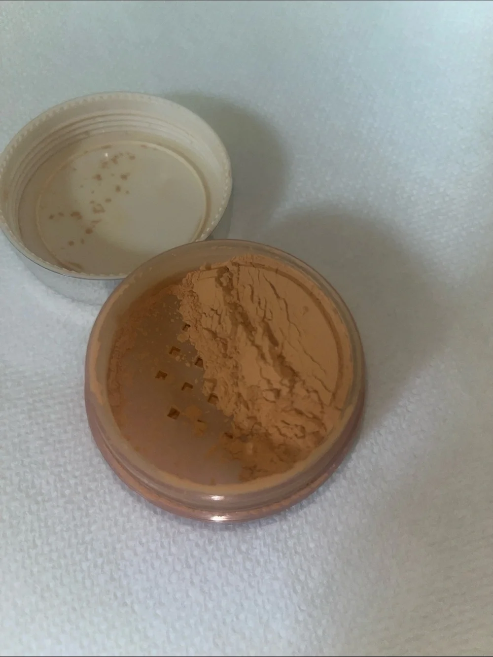 it cosmetics bye breakout